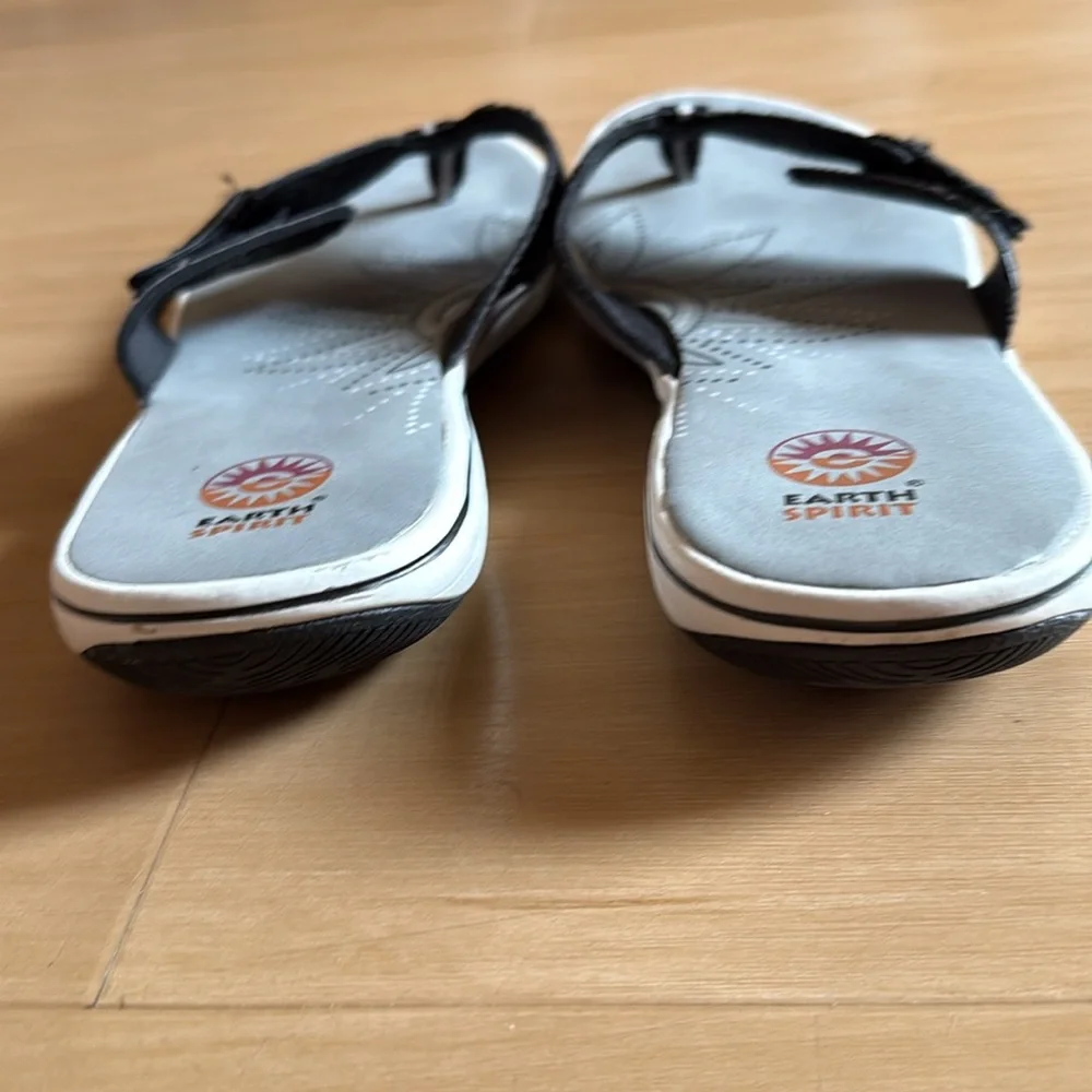 EARTH SPIRIT ELOY BLACK WOMENS THONG CUSHION SANDALS / FLIP FLOPS CASUAL SIZE 11